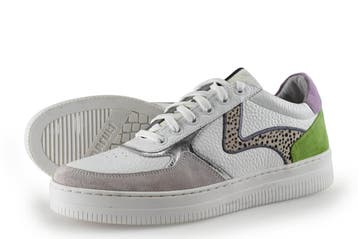 Maruti Sneakers in maat 42 Overig, Kleding | Dames, Schoenen, Overige kleuren, Verzenden, Maruti, Sneakers of Gympen