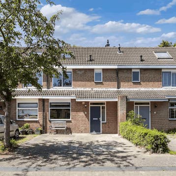 Huis in Lelystad gevonden voor €2050,- pm, Huizen en Kamers, Huizen te koop, Lelystad