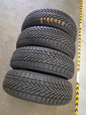 175/65/15 84T PIRELLI WINTERBANDEN NIEUW 4X, Auto-onderdelen, Ophalen, 15 inch, 175 mm, Nieuw