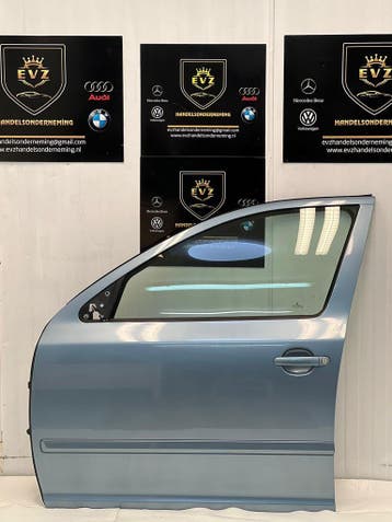 Skoda Octavia Combi portier 4-deurs links voor bj.2010 blauw, Auto-onderdelen, Carrosserie en Plaatwerk, Gebruikt, Voor, Skoda