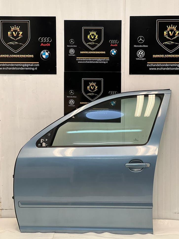 Skoda Octavia Combi portier 4-deurs links voor bj.2010 blauw, Auto-onderdelen, Carrosserie en Plaatwerk, Gebruikt, Skoda, Voor