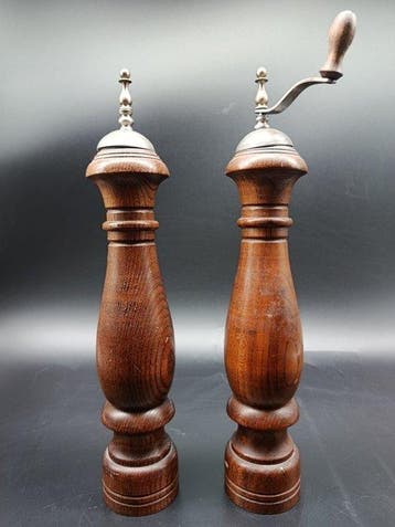Klassisches Pfeffermühle und Salzstreuer Set – Rustikales, Antiek en Kunst
