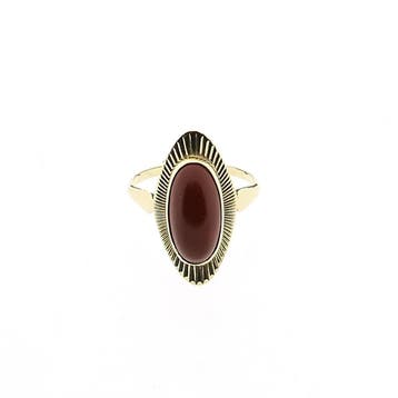 Vintage gouden ring met bloedkoraal, Gebruikt, Ophalen of Verzenden, Kleiner dan 17, Met edelsteen