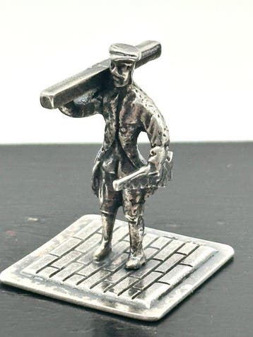 No reserve- Handgemaakte zilveren miniatuur timmerman met