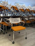 200x Vergaderstoel Vitra - Visaroll 2 (Visavis), Verzenden, Oranje, Zo goed als nieuw, Bureaustoel