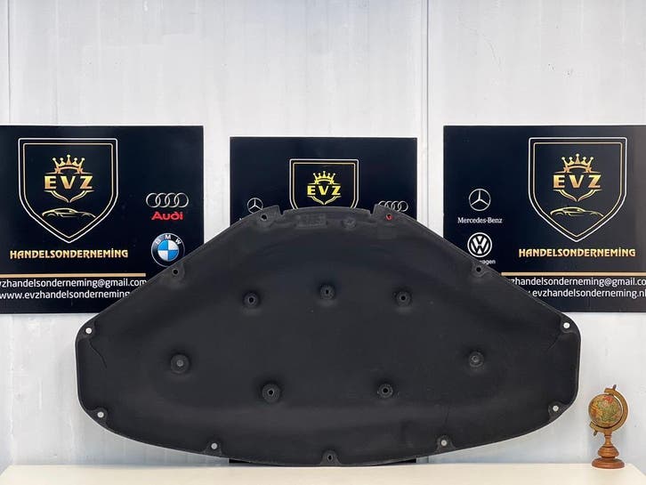 BMW 1 serie motorkap bekleding bj.2014 Artnr. 51487221993, Auto-onderdelen, Carrosserie en Plaatwerk, Gebruikt, BMW, Motorkap