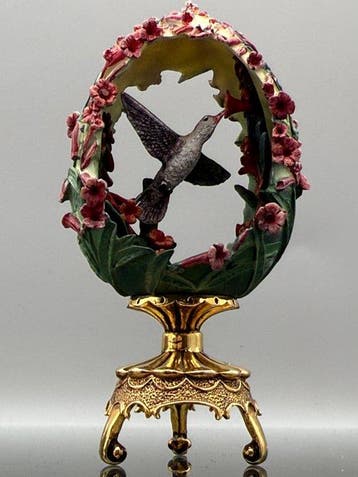 Fabergé ei - Imperial Hummingbird Ei met 24-Karat Goud