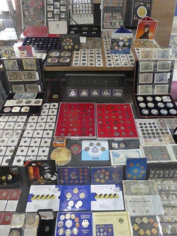Europa. Collection of coins/banknote/medals/euro inkl. pp