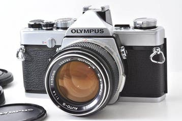 Olympus OM-1 chrome + OM-System G.Zuiko Auto-S 1,4/50mm |, Audio, Tv en Foto, Fotocamera's Analoog, Nieuw