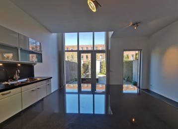 Te huur: Huis Amalia van Solmsstraat in Den Haag, Den Haag, Zuid-Holland