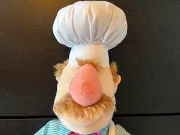 The Muppets Show pluche Swedish Chef, Ophalen of Verzenden, Nieuw, Beeldje of Figuurtje