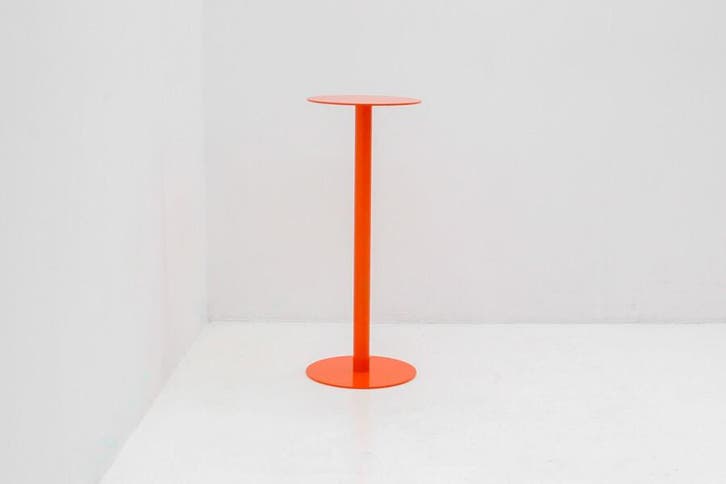 Bijzettafel; oranje, Huis en Inrichting, Tafels | Bijzettafels, Gebruikt, Ophalen of Verzenden