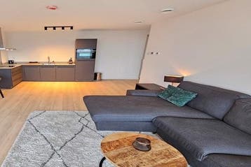 Appartement Baan in Rotterdam, Rotterdam, Via bemiddelaar, Appartement, Rotterdam