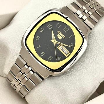 Seiko - Seiko 5 Automatic 17 Jewels Day-Date - Zonder