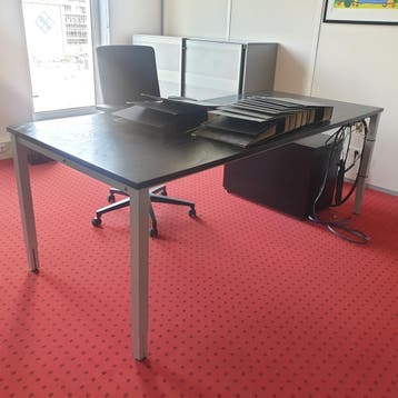Mooi directiebureau met zwart blad afm 220x100 cm, Ophalen of Verzenden, Nieuw