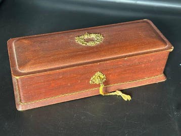 Kist - Elegante Kist / Handschoenenkist uit Napoleontische
