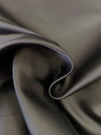 ARMANI - Alta Moda! Prachtige en elegante zware satijn van