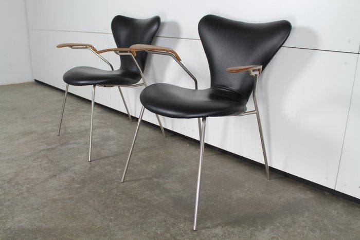 Fritz Hansen - Arne Jacobsen - Fauteuil (2) - Serie 7 -, Antiek en Kunst, Antiek | Meubels | Stoelen en Banken