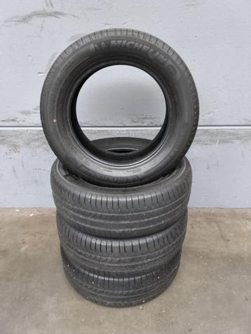 Set 4x Michelin Energy Saver 205/60 R16 4,9 mm (setprijs), Gebruikt, 16 inch, Band(en), Personenwagen