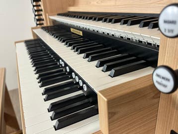 Johannus Studio P350, Zo goed als nieuw, 3 klavieren, Orgel