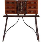 Vargeno  tafelkast  rariteitenkabinet  ca 1700 en later No9, Ophalen of Verzenden