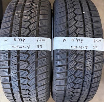 2x 205-45-17 Hifly Winter 2x 7.5mm €55 Per Band 205 45 17, Auto-onderdelen, Banden en Velgen, Ophalen, Gebruikt, 17 inch, Band(en)