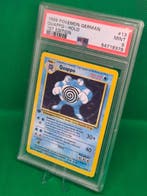 Pokémon - 1 Graded card - Quappo 13 First edition, Foil -, Hobby en Vrije tijd, Verzamelkaartspellen | Pokémon, Nieuw