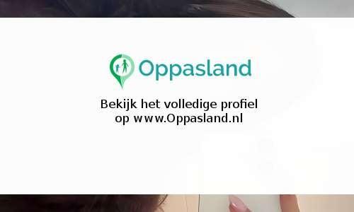 Ik ben Flora, 17 jaar oud en ik zoek oppaswerk in Delden., Diensten en Vakmensen, Oppas en Kinderopvang