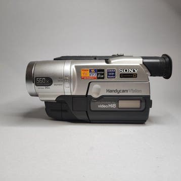 Sony CCD-TRV208E Video8 camera