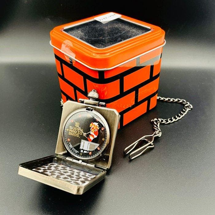 Nintendo - Super Mario Bros Fire Mario Edition Pocket Clock, Spelcomputers en Games, Spelcomputers | Overige Accessoires