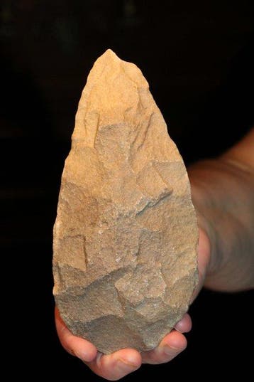 Paleolithisch Steengoed Bifaciaal werktuig - 190 mm