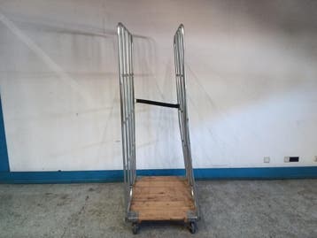 Transportwagen - B72 x D92 x H199 cm
