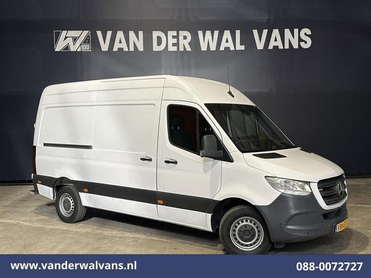Mercedes-Benz Sprinter | 316 CDI 164pk 3500kg Trekhaak L2H2, Auto's, Bestelauto's, Dealer onderhouden, Te koop, Handgeschakeld