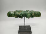 Precolumbiaans - Nicoya Jadeiet Dubbel Alligator Hanger Met