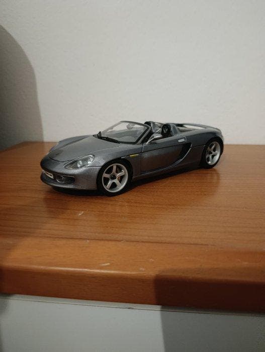 Maisto 1:18 - Modelauto - Porsche - Carrera GT, Hobby en Vrije tijd, Modelauto's | 1:5 tot 1:12