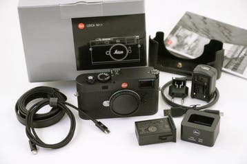 Leica Leica M11 black complete set as new! only 1700 clicks!