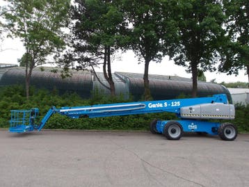 Veiling: Telescoophoogwerker Genie S-125 40.10m Diesel 2013, Ophalen