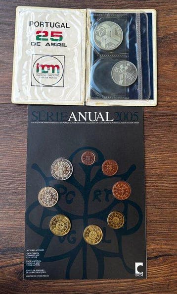 Portugal. Lote Numismático: Carteira Oficial 25 de Abril