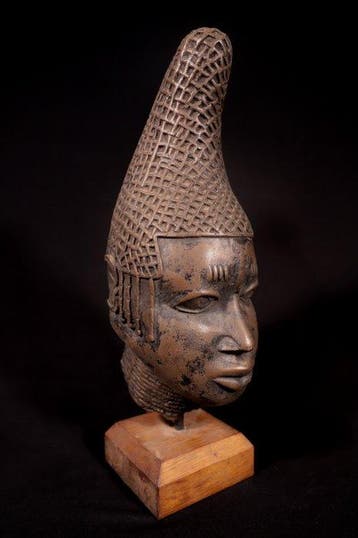 Figuur - Oud Ife-hoofd op sokkel - 35 cm - Benin