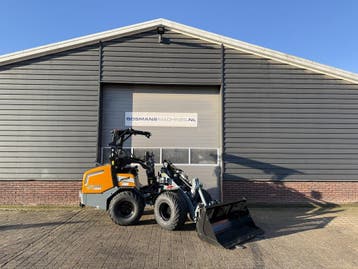 Giant G2700 X-TRA HD+ minishovel (veel opties: pro inching,, Zakelijke goederen, Machines en Bouw | Kranen en Graafmachines, Ophalen