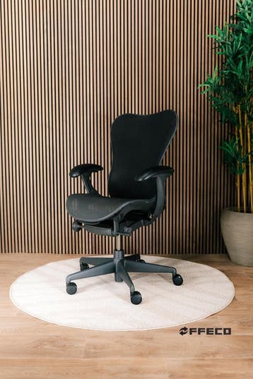 Zwarte Herman Miller Bureaustoel, Nieuwste Model Mirra 2, Verzenden, Zwart, Zo goed als nieuw, Bureaustoel