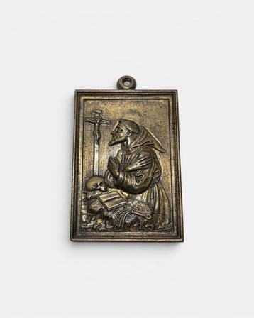 Modello documentato nelle collezioni museali - Reliëf, San