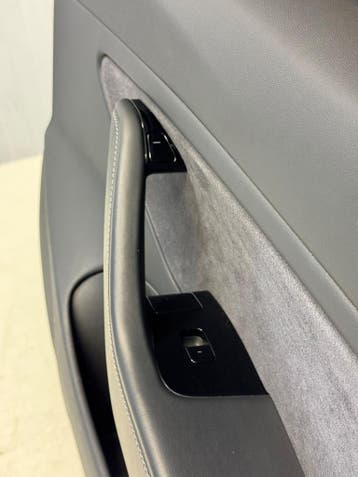 Portier bekleding 4-deurs rechts voor Tesla Model 3 bj.2019, Gebruikt