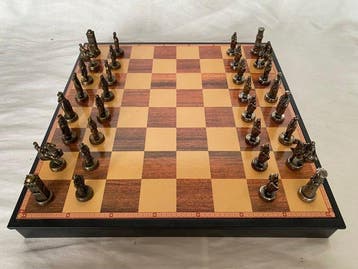 Schaakspel - Vintage gemaakt in brons en reliëf en tapijt, Antiek en Kunst