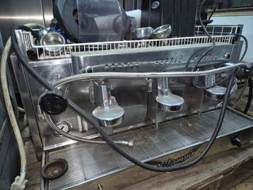 Vibiemme 3 groeps espressomachine in veiling koffiemachines, Gebruikt, Koffie en Espresso