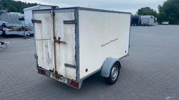 Gesloten 750 kg bakwagen Gesloten Aanhangwagen, Ophalen of Verzenden, Gebruikt