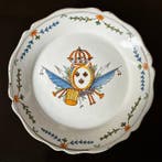 Nevers - Schotel - Aardewerk - Decor met vlaggen