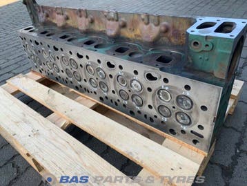 Cilinderkop Volvo D13K 21368560, Ophalen, Gebruikt, Volvo, Motor en Toebehoren