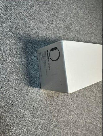 Apple Apple Watch First Gen Sport 42MM Sealed - Computer (1), Nieuw