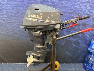 Yamaha 25 pk | Nieuwstaat! | 1e eigenaar | 70 vaaruren, 10 tot 30 pk, Viertaktmotor, Ophalen of Verzenden, Zo goed als nieuw